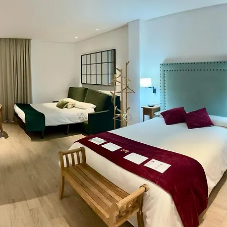 Aparthotel Turisticos La Plaza Chipiona